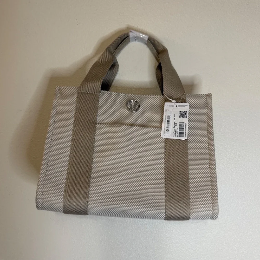Lululemon Two-Tone Canvas Tote 4.5L Mohave Tan/Lt Ivory NWT Mini Crossbody Tote